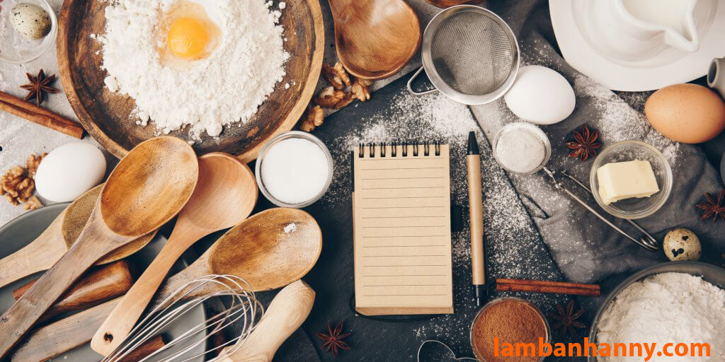 Các dụng cụ làm bánh cơ bản dành cho người mới bắt đầu – Bộ combo 8 món đắc lực hỗ trợ bạn tập tành làm bánh