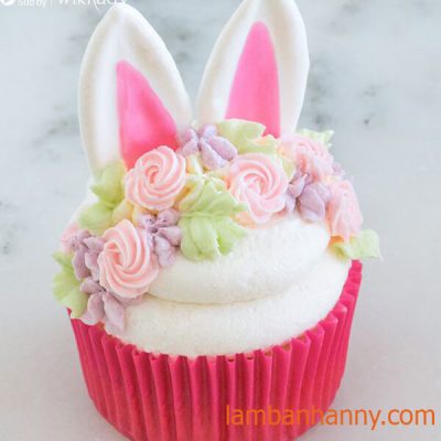 trang trí hình con thỏ bánh cupcake