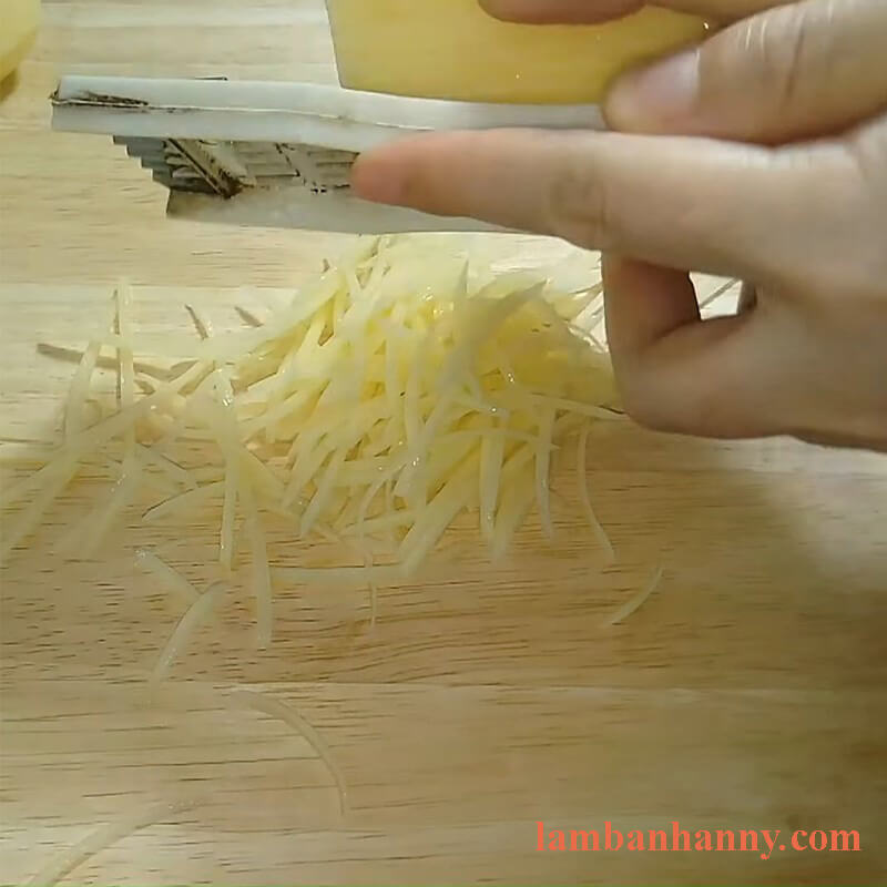 Cách làm bánh khoai tây trứng 1