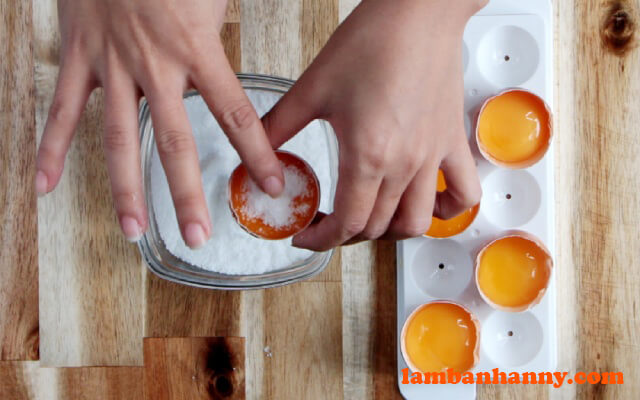 cách làm trứng muối tại nhà
