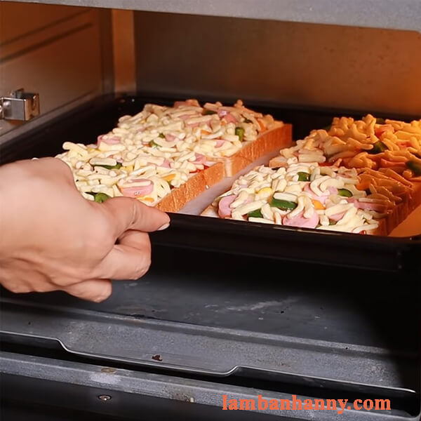 Bật mí 2 cách làm bánh pizza sandwich thơm ngon bỗ dưỡng cho mỗi buổi sáng 3