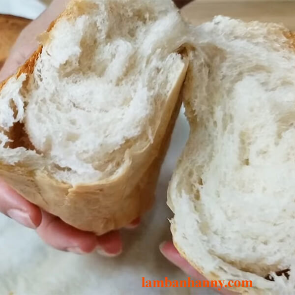 Bật mí cách làm bánh mì vỏ giòn đặc ruột vô cùng thơm ngon tại nhà 4