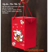 Hộp quà Tết đỏ đơn giản mèo thần tài (hộp đôi) – đựng 2 hũ 1000ml
